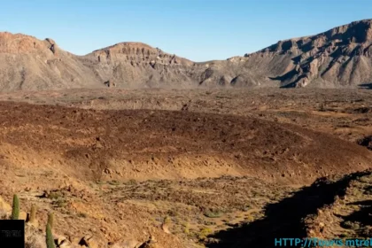 جبل فهرين صور حافة العالم