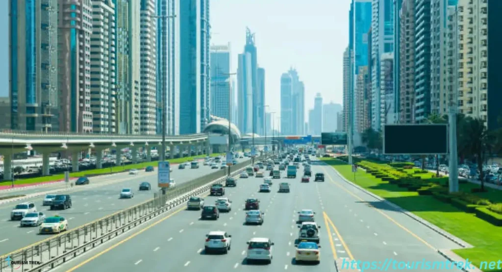 خطة رحلة بالسيارة من دبي إلى عمان مع أماكن توقف مميزة